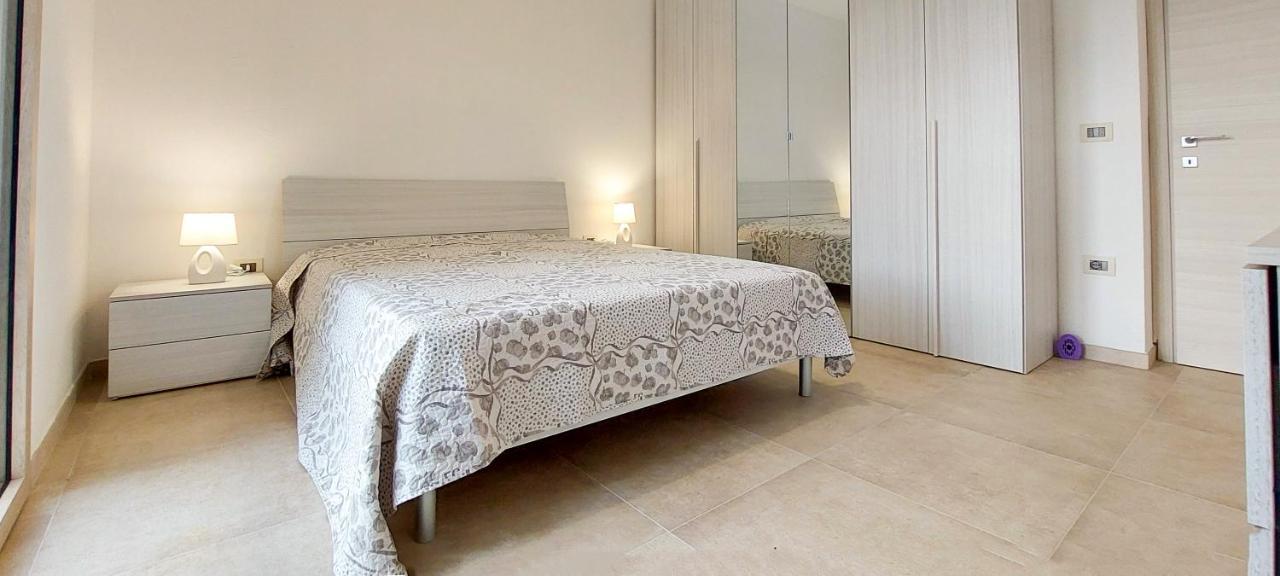 סאן תאודורו Appartamento Brigida Bilocale 2 Posti Vicino Al Centro מראה חיצוני תמונה